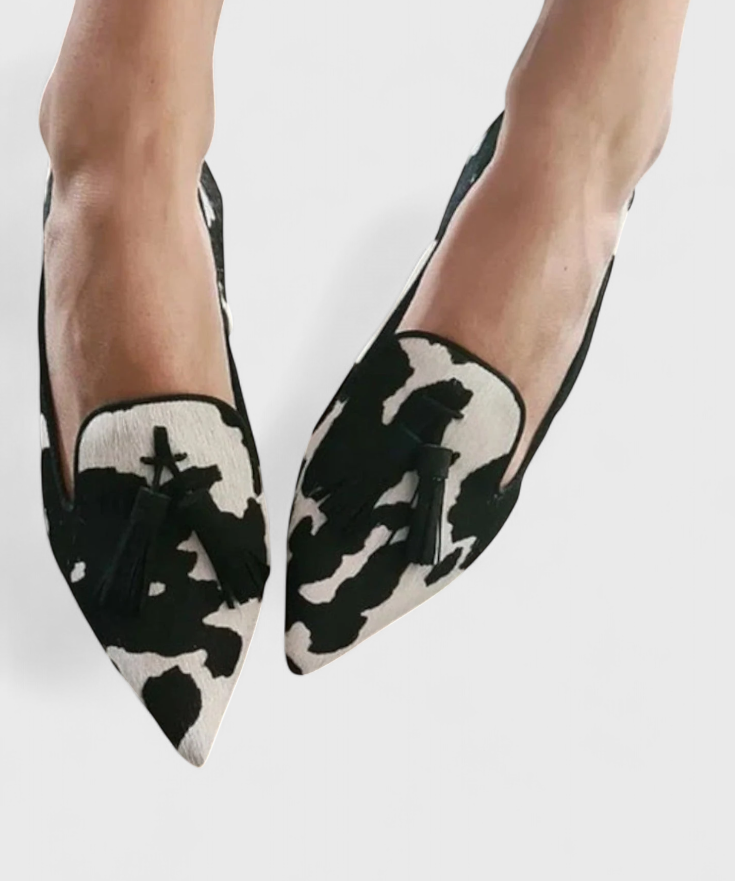 Mocasini eleganți cu vârf ascuțit și design bicromat